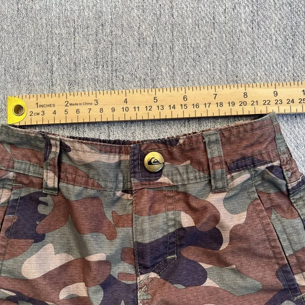 Quicksilver Baby Boy Swim Trunks Size 3 Green Camo Very Good Zipper Snap Closure